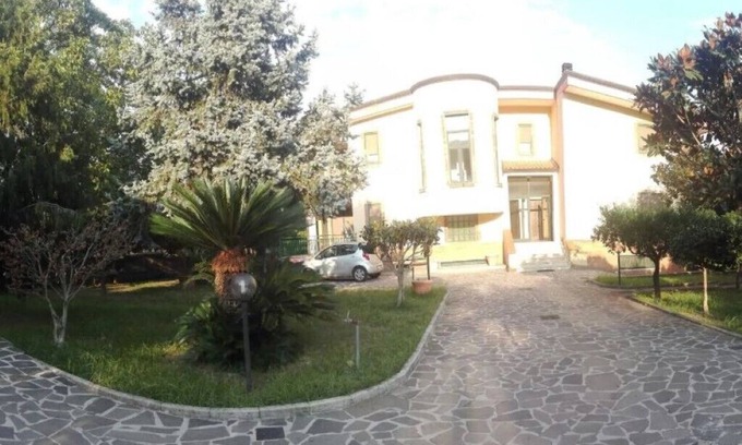 Nocera Inferiore Apartment | Villa Enza surrounded by greenery