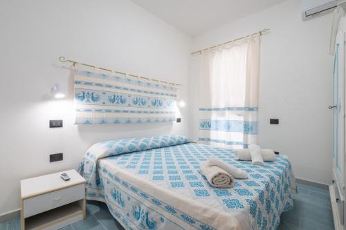 Villa San Pietro Apartment | Villa erica appartamento Yuri