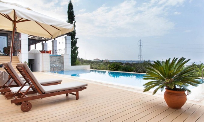 Koutouloufari Villa | Villa Erondas at Koutouloufari overlooking the Aegean Sea