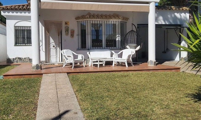 Chiclana de la Frontera Ski Chalet | Villa Villa Esperanza 10 minutes walking distance to the beach