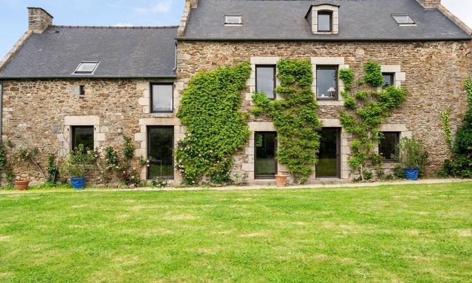 Saint-Briac-sur-Mer House | Villa Es Mariniaux by Interhome