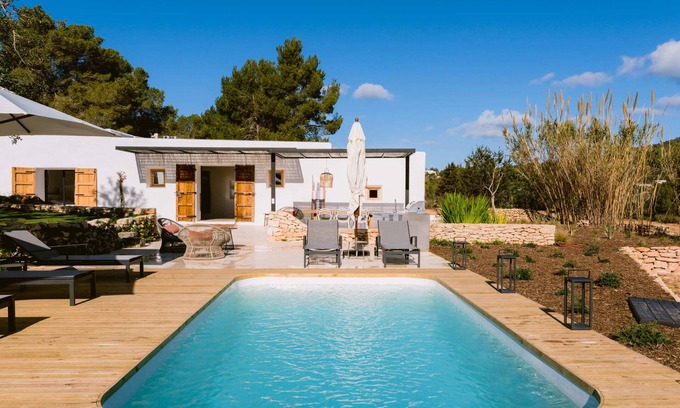 Sant Joan de Labritja Villa | Villa Es Pujolet – A Peaceful Retreat in the Heart of Ibiza