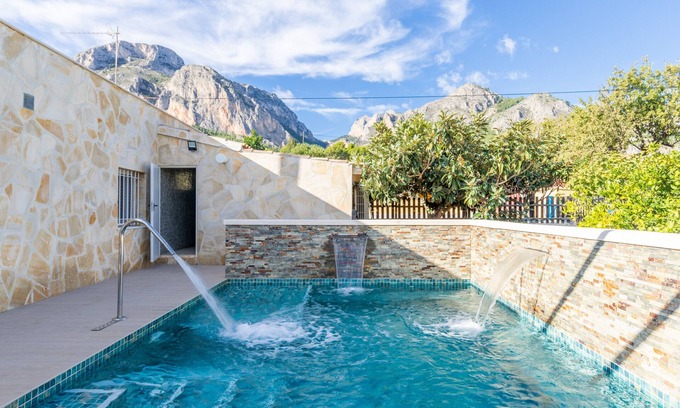 Polop Villa | Villa 'Esperanza' with Private Pool, Wi-Fi and Air Conditioning