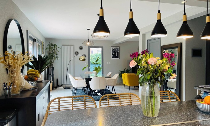 Neuvecelle House | Villa.Evian les Bains between lake and mountains