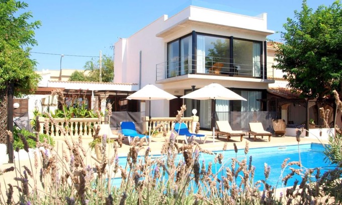 Palma de Mallorca Villa | VILLA FACING THE BEACH WITH SWIMMING POOL AND LARGE GARDEN IDEAL FAMILIES