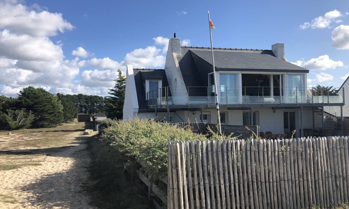 La Turballe Villa | VILLA FACING THE SEA DIRECT ACCESS BEACH