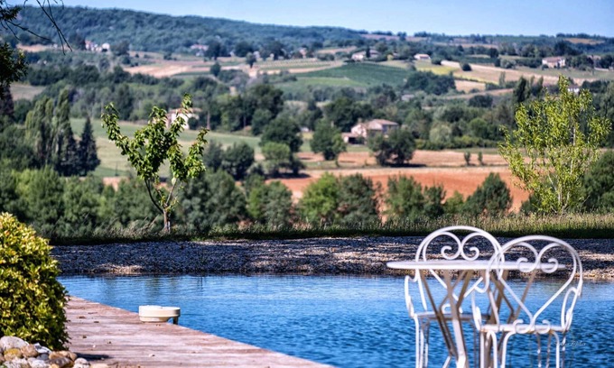 Castelnau-de-Montmiral Villa | Villa Fezembat - Centenary park, natural pool in the heart of the Tarn