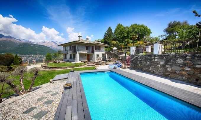 Olgiasca Villa | VILLA FEDE CON PISCINA PARCO PRIVATO e SAUNA