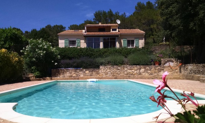 Saint-Nazaire House | Villa, fenced private pool, heart of hills, Provence, large covered barbecue