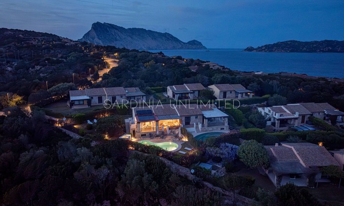 San Teodoro Villa | Villa Flor de Lis: Private swimming pool in Punta Molara, 600 meters from the beach. SARDINIA UN.