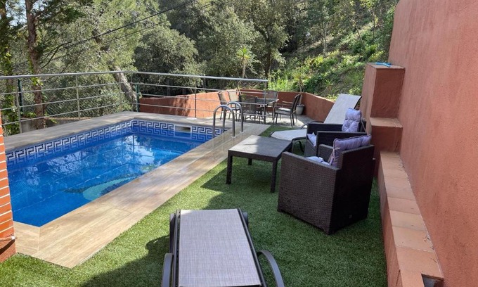 Blanes Villa | Villa for 2 families
