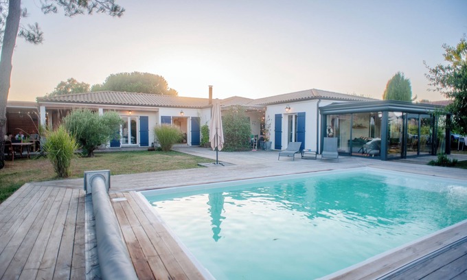 Bourgenay Villa | VILLA FOR 8/10 PEOPLE, HEATED POOL, NEAR VEILLON BEACH, MARSHES, FOREST