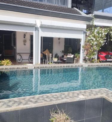 Camp Bestel Apartment | Villa FRANCOISE