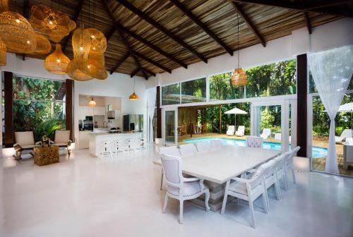 Chiguata Villa | Villa Frida - Private Beachfront Villa