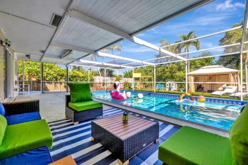 Fort Lauderdale House | Villa Ft Lauderdale XL Pool, playground, BBQ, beach, Family Paradise
