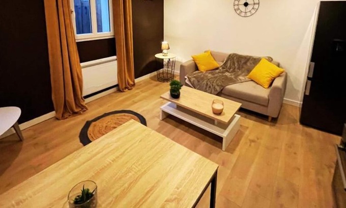 Sauvagnon Apartment | Villa Gaby~ 2 Pers ~ Jardinet