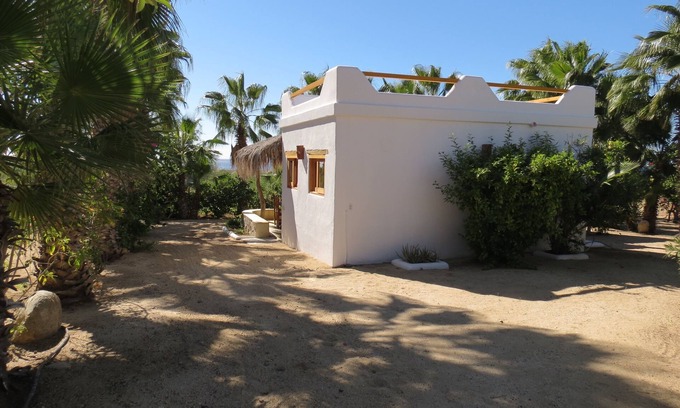Todos Santos House | Villa Gardenia - Casa Jazmín directly on the sea