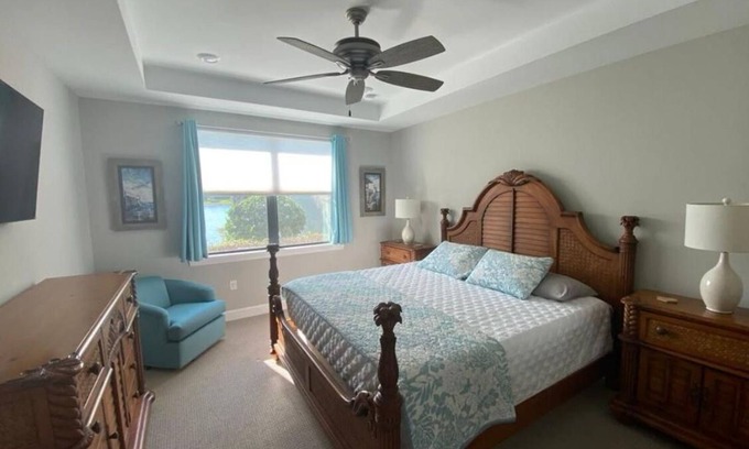 Naples Villa | Villa Gated community between Naples and Marco Island beaches near golf courses