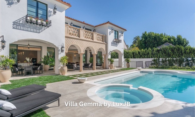 The Flats Villa | Villa Gemma by LuxJB 🏆 New Beverly Hills Flats Mansion 🏆 Steps from Rodeo Drive