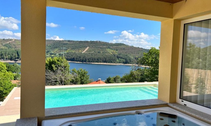 Cabril Villa | Villa Gerês Emblematico - Piscina & Jacuzzi