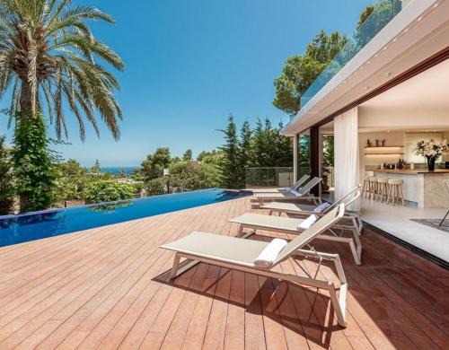 Roquebrune-Cap-Martin Apartment | Villa Geveronno with parking near Sea