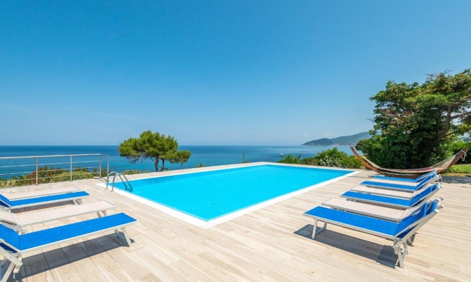 San Marco di Castellabate Villa | Villa Gioia con piscina sul mare