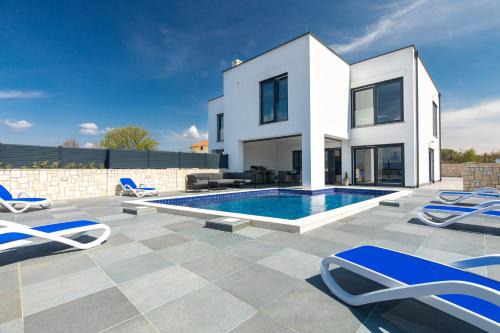 Vrh Villa | Villa Gloriette