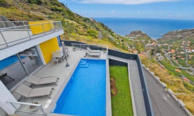 Tabua Villa | Villa Golden Charm in Madeira
