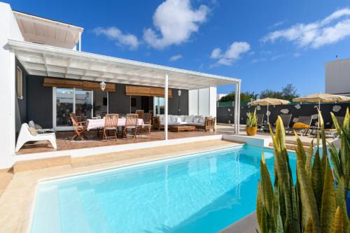 Costa Teguise Villa | Villa Golf Lanzarote