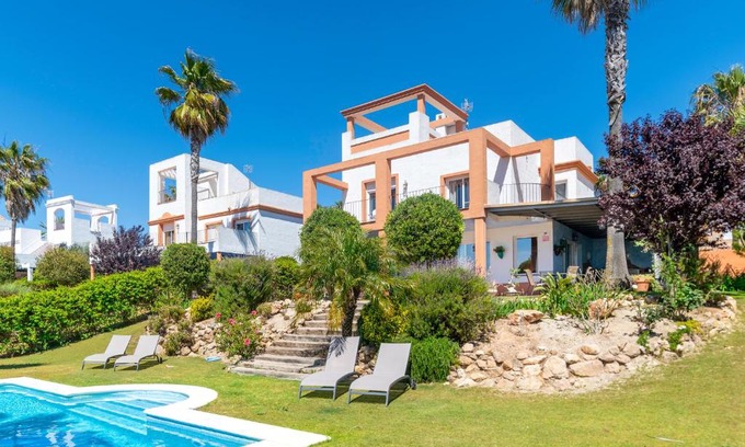 Sanlucar de Barrameda Villa | Villa Golf Sanlucar