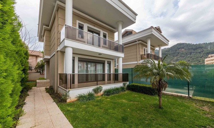 Marmaris City Center House | Villa Gunes 2 Icmeler (shared pool)
