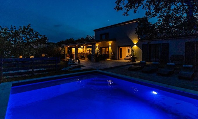 Saint Alban Auriolles Villa | villa haut standing piscine-wifi 8 pers