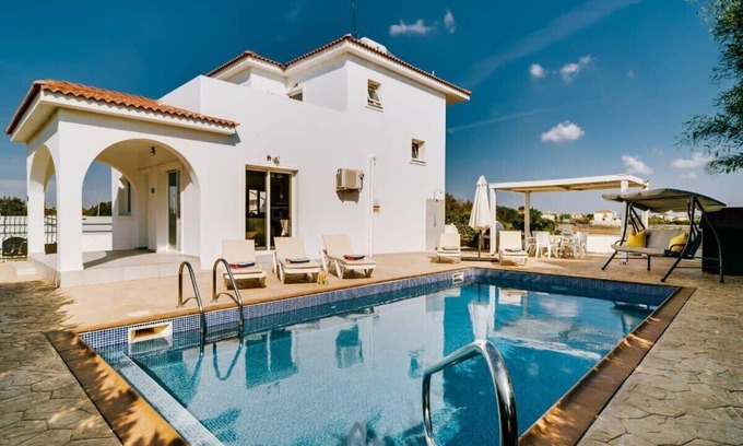 Ayia Napa Villa | Villa Hara Summary: D