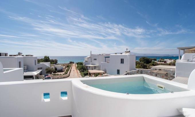 Kastraki Villa | Villa 'Helen Luxury Caelum' with Sea View, Wi-Fi and Air Conditioning