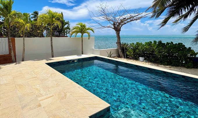 Papeto'ai Villa | Villa Hereiti by ENJOY VILLAS/3 bdrm AC/3 bath/private pool and front lagoon