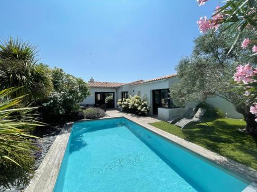 Rivedoux-Plage Villa | Villa Hollyhocks