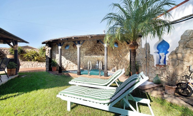 Chiclana de la Frontera House | Villa 'Indie' with Private Pool, Wi-Fi and Air Conditioning