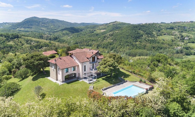 Cremolino Villa | Villa I Turri, luxury in the vineyards