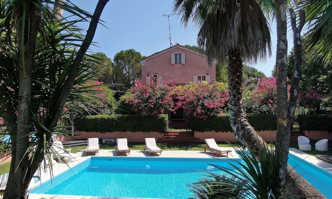 Corridonia Villa | Villa Il Querceto, for 20 people, 6 bedrooms, private pool, near the sea