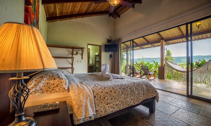 El Tanque Villa | Villa Ilan, La Finca CR, Horse Ranch Outside Of La Fortuna