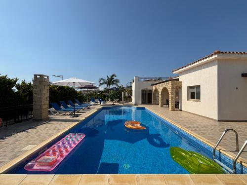 Peyia Town Villa | Villa Imperial Sea-Caves Private Pool