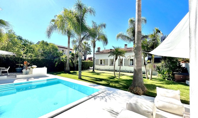 Plaine de la Brague Villa | Villa in a quiet area near the city center at 50 m from the sea and beaches