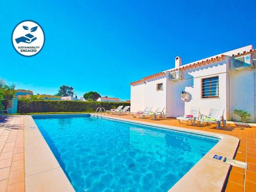 Areias de Sao Joao Villa | Villa in Albufeira near Praia da Oura Beach