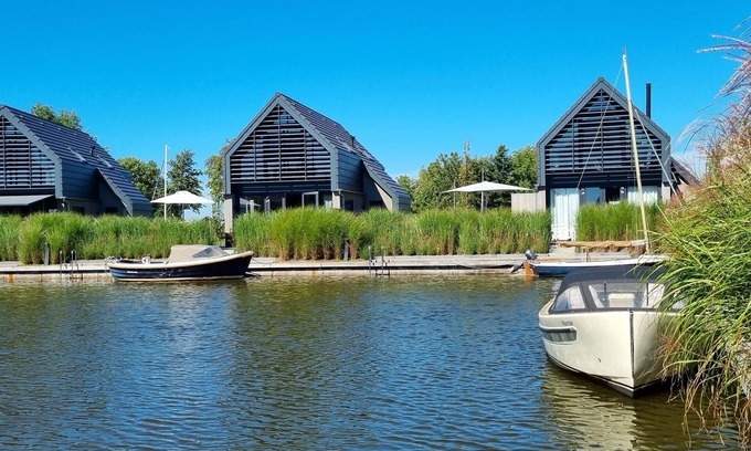 Balk House | Villa in Balk with Private Jetty on Slotermeer