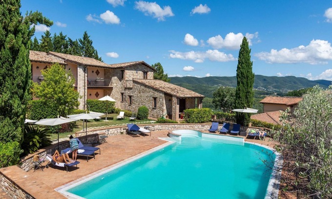 Canalicchio House | Villa in Collazone with Sauna & Pool