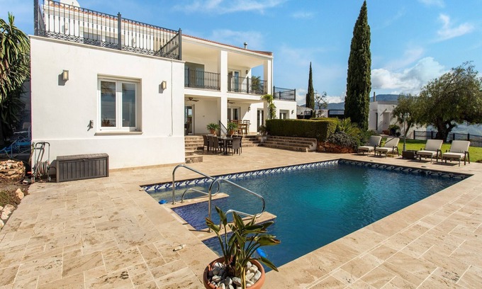 Gualchos Villa | Villa in Granada with Sea Views & Pool