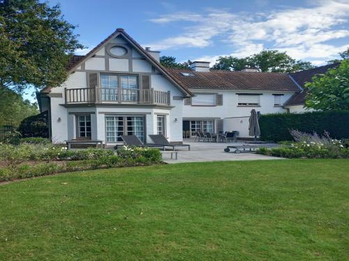 Het Zoute Villa | Villa in Het Zoute near Zwin Reserve
