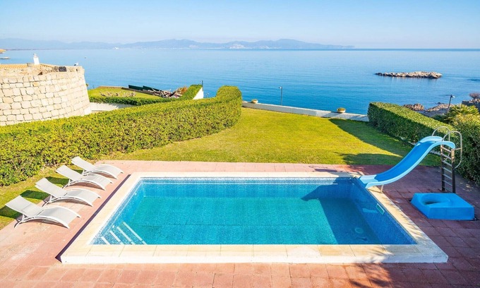 L'Escala Villa | Villa in L'Escala near Platja Rec del Molí