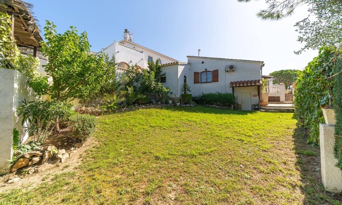 L'Escala Villa | Villa in L'Escala with Private Pool & Nature