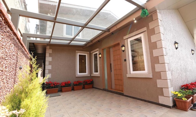 Panchgani Villa | Villa in Panchgani - The Chara Villa